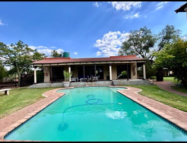 FARM FOR SALE IN BROEDERSTROOM